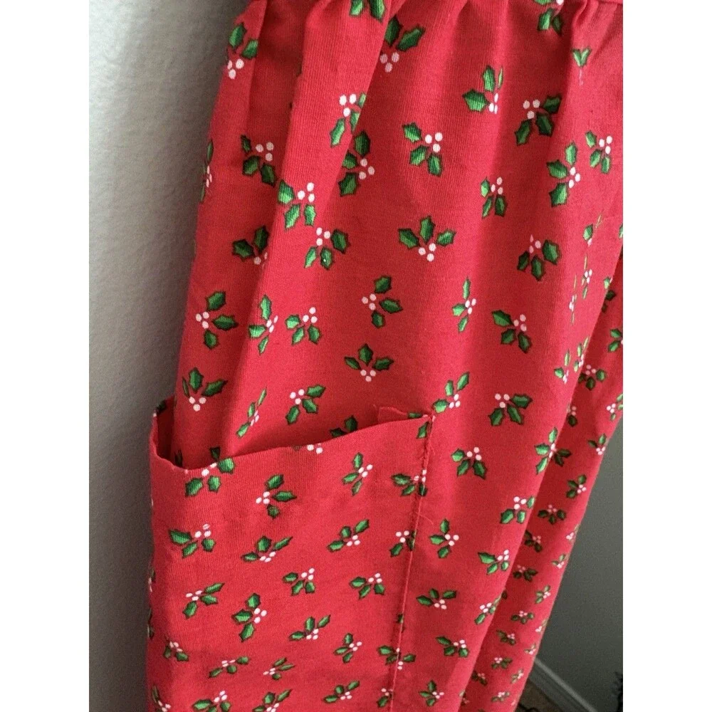 Christmas Apron 80s/90’s Quilted Red Bib Holly Retro Ruffle Holiday Baking VTG